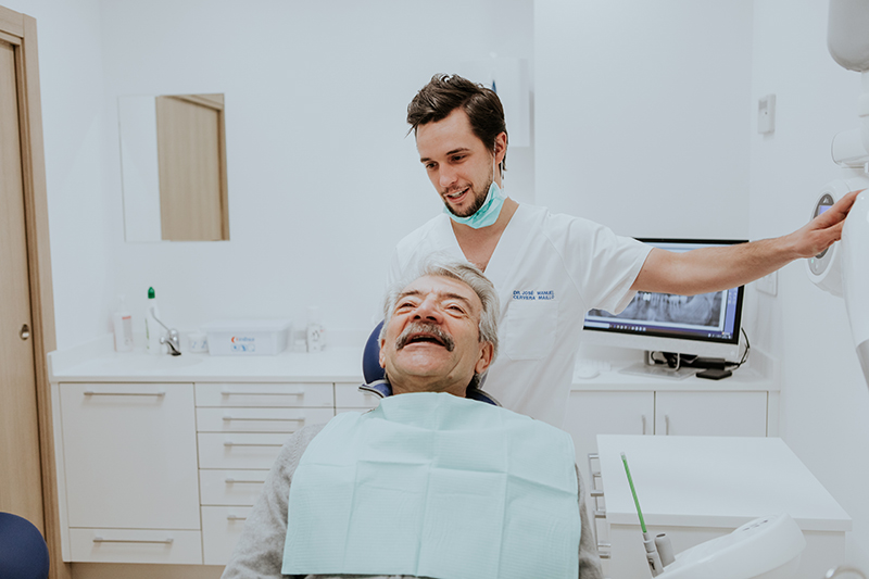 Morales Cervera clínica dental máxima satisfacción